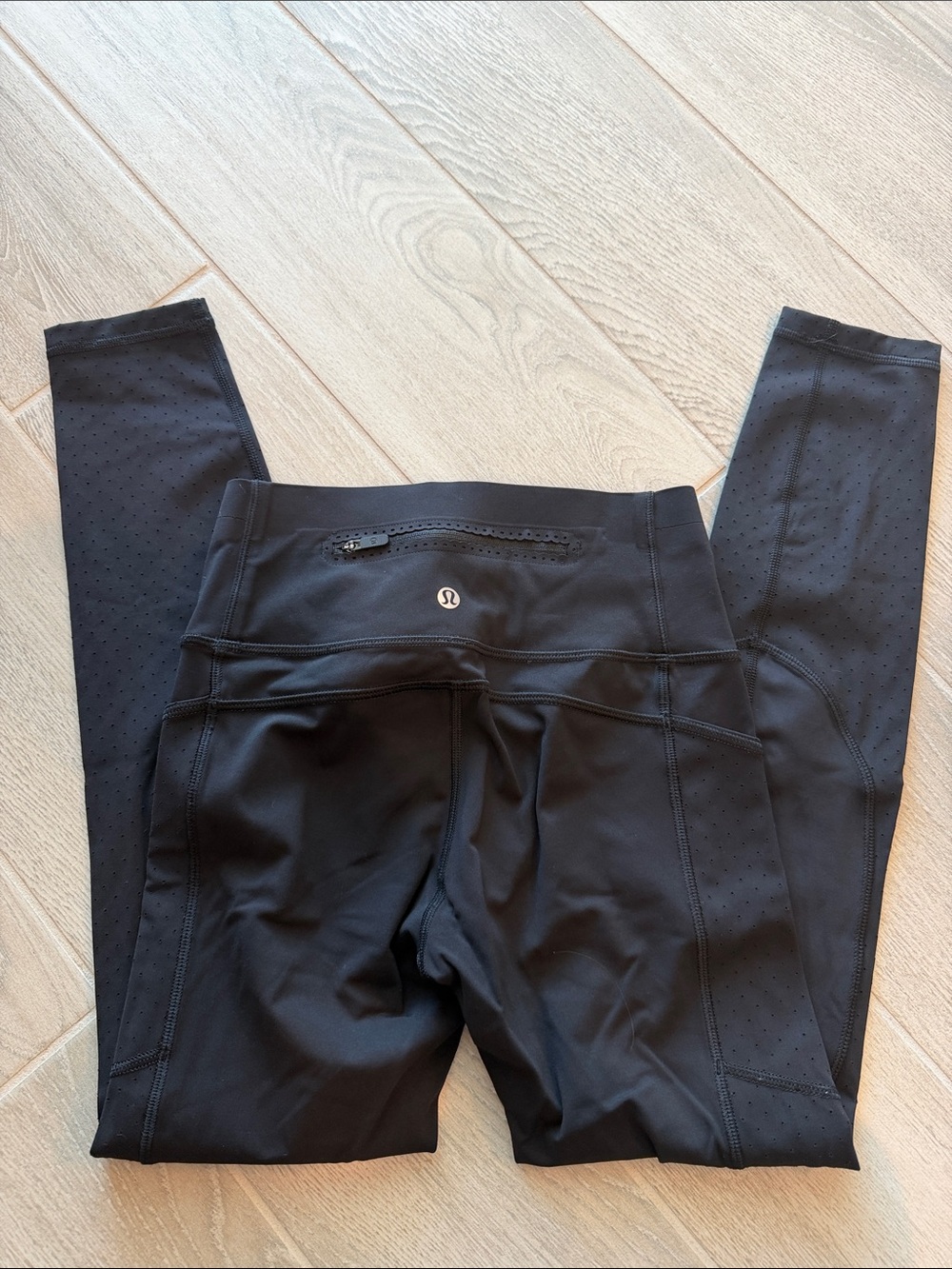 lululemon athletica Black High-Rise Leggings with side pockets
